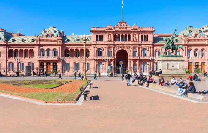 Who Built Casa do Albergado de Manaus?